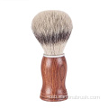 Ang mga high grade nga mga lalaki nga nag-brush sa duha ka kolor